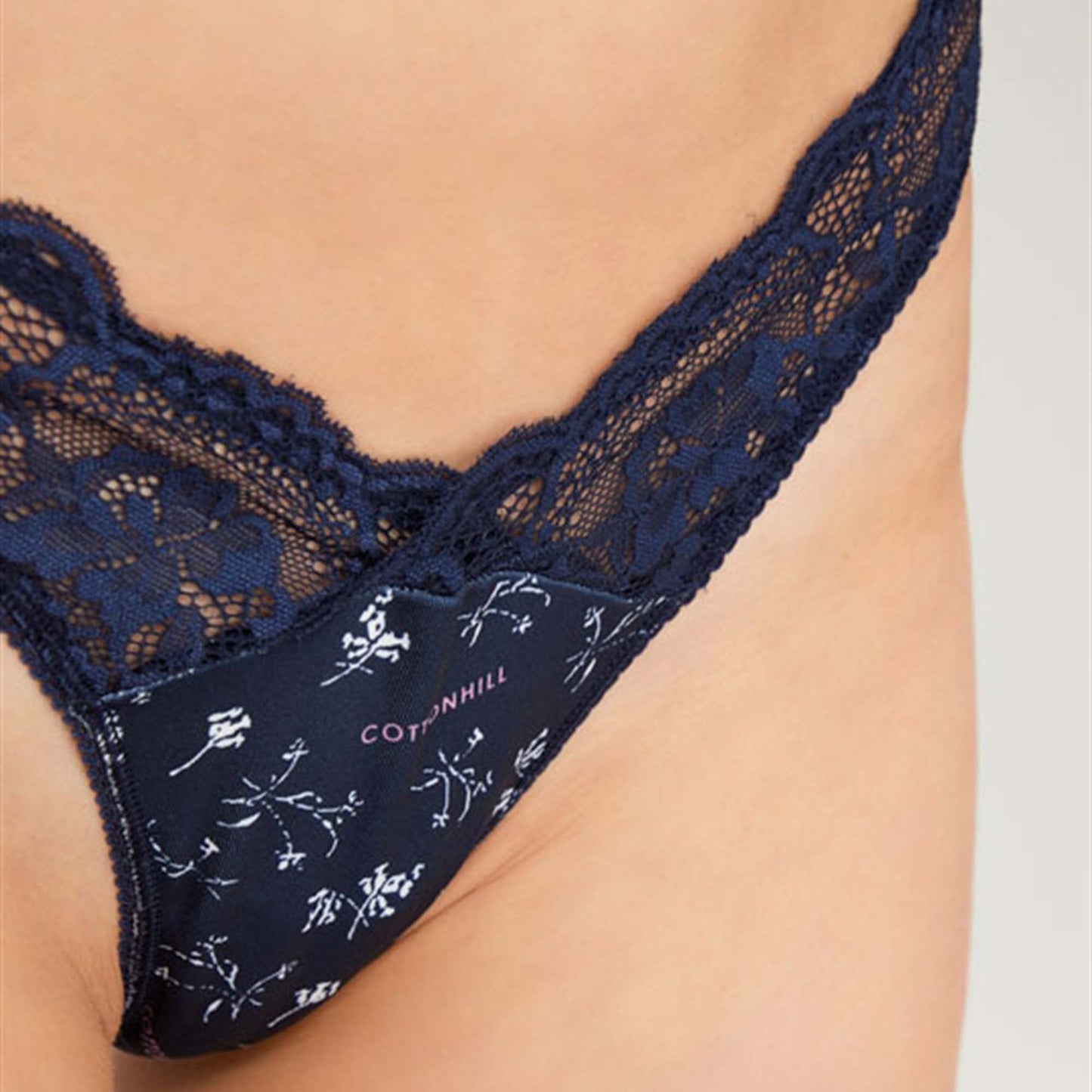 Patterned Lace Detailed Laser Cut Women thong